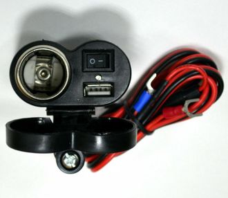 Разъём прикуривателя и USB в корпусе с защитной крышкой