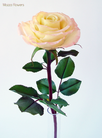 "Свет моей души". Роза из полимерной глины.