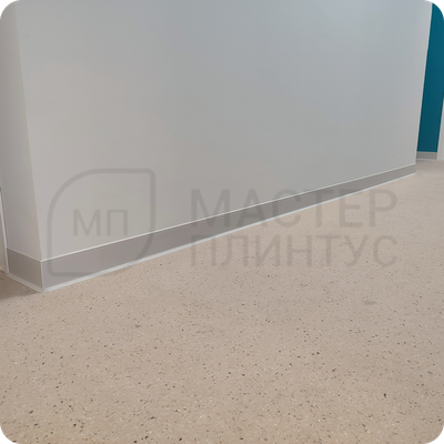 Плинтус ХДФ Dollken S100 100мм Х 2,575 м 1248/1145 Бело-серый в интерьере 6