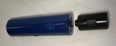 Биметаллическая коронка 82 мм глубина  200 мм и переходник на резьбу 1 1/4