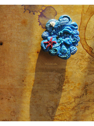 Брошь "Кусочек моря" со стразами Сваровски