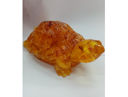 Черепаха большая с белым янтарем