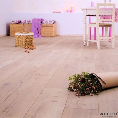 Ламинат Alloc Original Сосна Белая 05201 34 класс толщина 11 мм с фаской и подложкой 1.912 м2