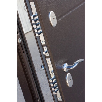 Металлическая входная дверь с терморазрывом  "ISOTERMA" 11 см медный антик Лиственница мокко