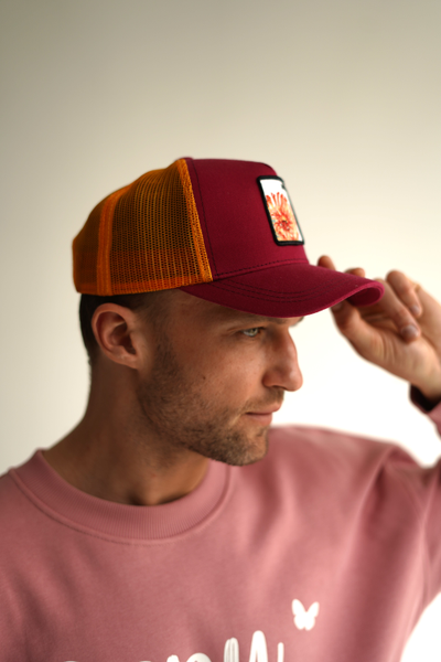 КЕПКА ПРИЯТНО "НУТАН"