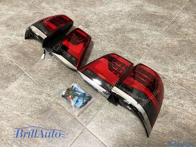 Cтопы Toyota Land Cruiser 200 07-15 в стиле 21 года LED (красные с темным низом)