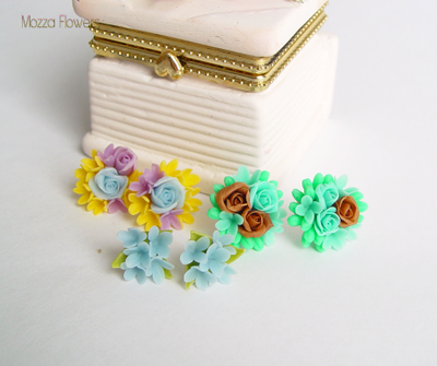 Цветочные серьги в ассортименте .