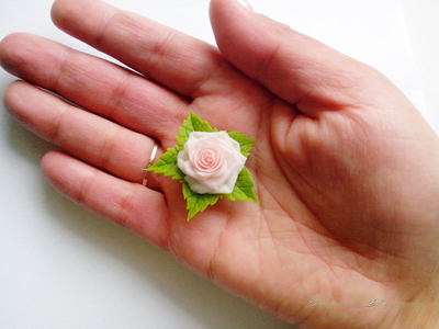 Брошь "Нежная розочка" (мини).