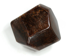 Гранат Альмандин, кристалл полированный, Россия, Кольский п-ов, Тахлинтуайв гора (36*34*31 мм, 85 г) №29831