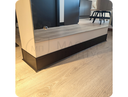 Плинтус алюминиевый ПЛ-80 Черный в интерьере 7