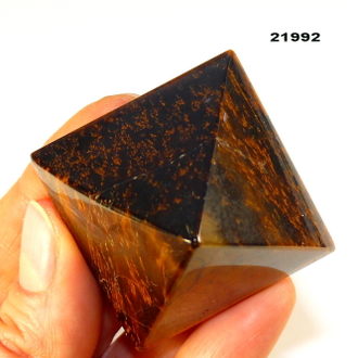 Тигровый глаз натуральный (пирамида) арт.21992: 51,1г - 39*38*32мм