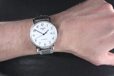 Швейцарские часы Tissot T109.407.11.032.00