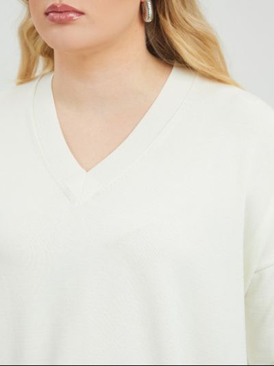 Джемпер с угловым вырезом