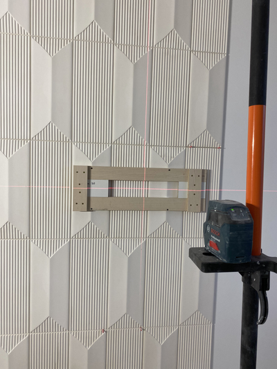 Гипсовая 3D панель "Гранд" (монтаж, фото вблизи 1)