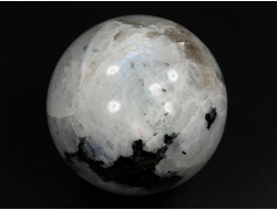 Шар Лунный камень, Турмалин чёрный (шерл), Индия (53 мм, 197 г) №35329