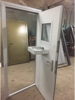 Кассовая дверь с выдвижным лотком в оружейную комнату, кассовые двери в самаре от производителя