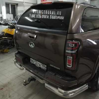 Кунг Expedition на Great Wall Poer коричневый цвет. Приоткрывающиеся боковые окна, рейлинги на крыше