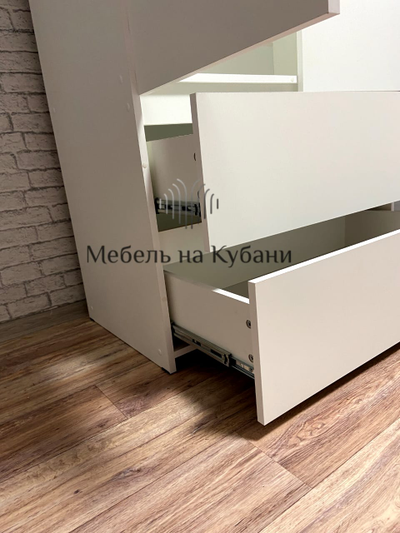 Милано 4 шкаф 2 ств Белый гладкий