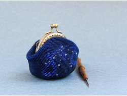 Монетница "Зодиак" Набор для вязания крючком с бисером от Ирины Рудевич - ВЕСЫ (синий)