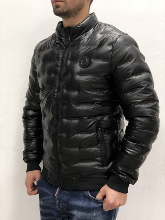 Бомбер весенний черный