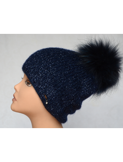 sinyaya-zhenskaya-vyazanaya-shapka-s-pomponom-vizio-italiya-6409