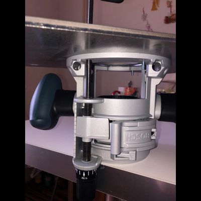 Пластина под Bosch GMF / GOF 1600 CE для установки фрезера в стол 350*250 мм.