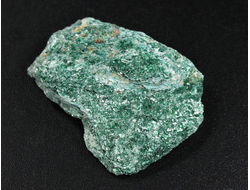 Фуксит, необработанный, Бразилия (36*27*11 мм, 11 г) №27939