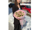 Стойкий букет с кенийской розой и альстромериями