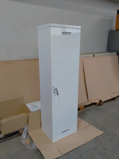 Шкаф для хозинвентаря