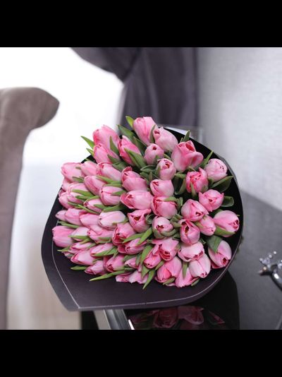 Букет из 51 тюльпана Black