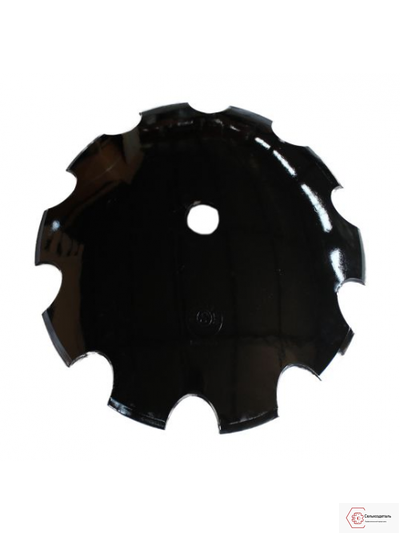 ДИСК БОРОНЫ SALFORD CT5033 (610X7) Диаметр 610 мм, толщина 7 мм, внутреннее круглое отверстие диаметром 57,5 мм. Борсодержащая сталь 30MnB5. Твердость диска 50(±2)HRC.Турция