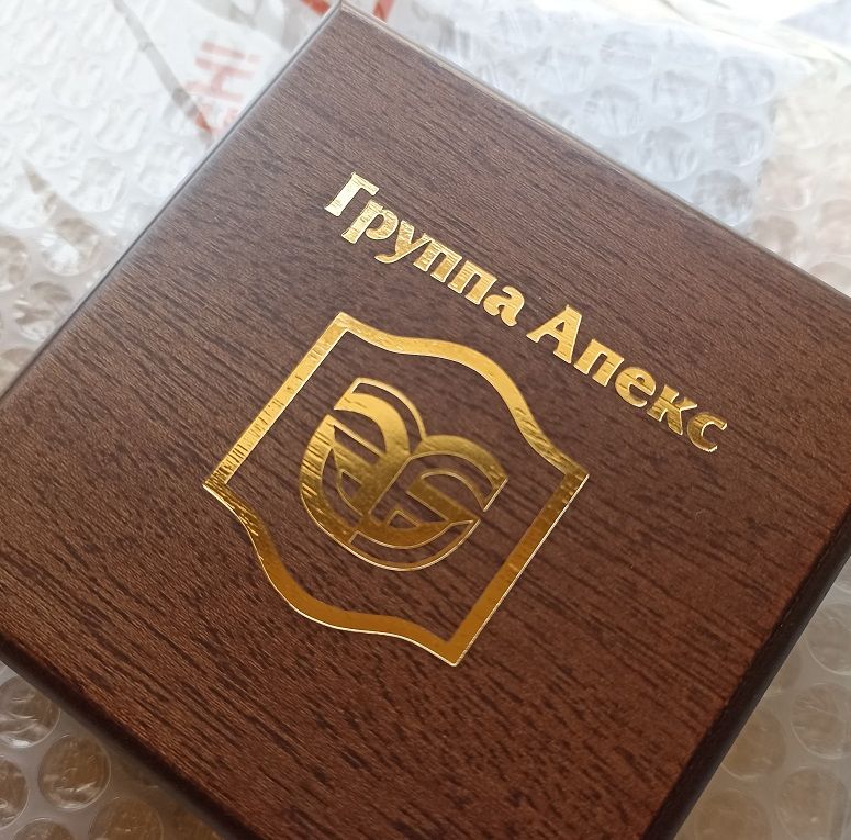Горячее тиснение фольгой