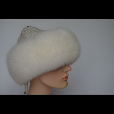Вязаная шапка с меховой отделкой Vizio Италия 1024 CCP  V белая