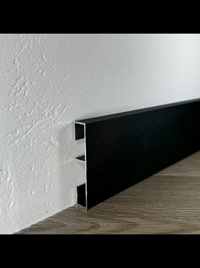 Алюминиевая вставка 1965 для плинтуса Pro Design 2,7 м.п. (12х70 мм) Черный муар