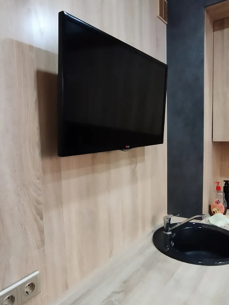 Установка ТВ на стену