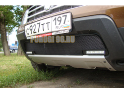 Защита радиатора Renault Duster 2011-2015 с вырезом под ДХО black