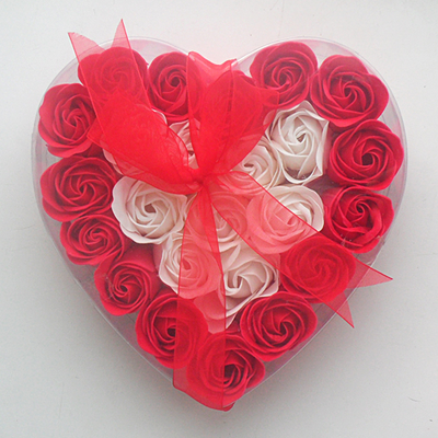 Мыльные лепестки в сердце 24шт