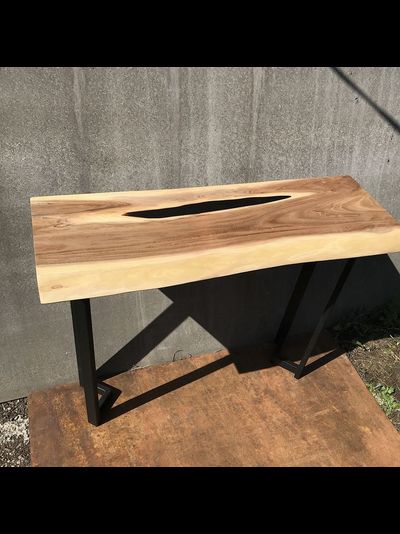 консоль из слэба карагача на геометрическом подстолье