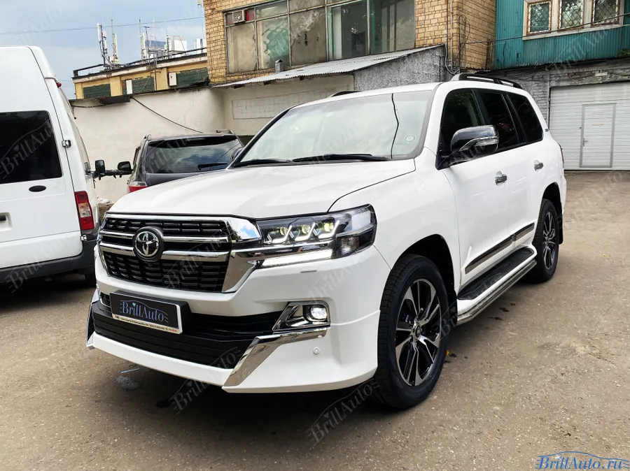 Рестайлинг Ленд Крузер 200 (белый)