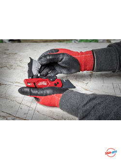 Нож выкидной многофункциональный с хранением лезвия Milwaukee FASTBACK 4932471358