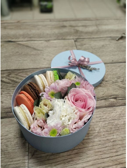 КОРОБКА С МАКАРУНАМИ "BONJOURS"