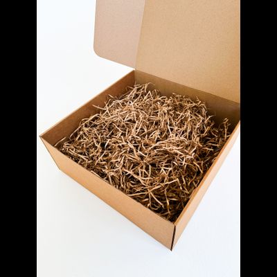 Большая подарочная коробка GILEV 37х37х14см с наполнителем и коричневой лентой