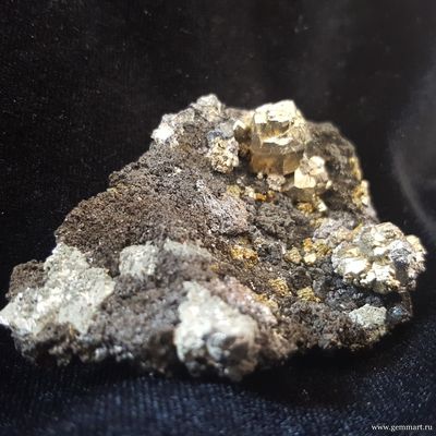 Пирит на породе. Болгария. №2