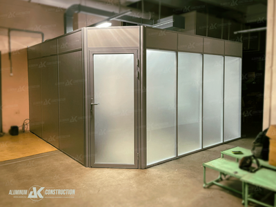 Офисные стационарные перегородки из профиля SP32 (цена после расчета)