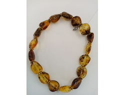 Браслет на резинке с бижутерией.