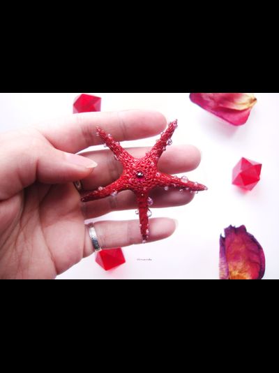 Морская брошь "Звезда ундины"