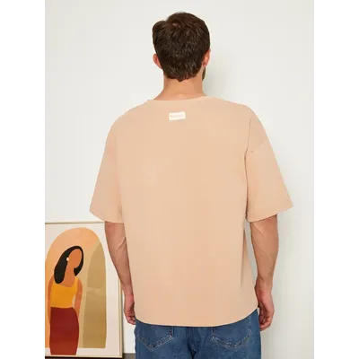 МУЖСКАЯ ФУТБОЛКА БЕЖЕВАЯ &quot;ДАРИ&quot;