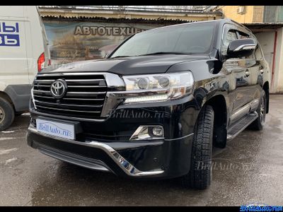 Полный рестайлинг Toyota Land Cruiser 200 из 2007-2015 в 2021 (Максимальный)