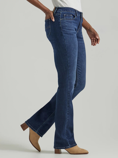 Джинсы Lee® Women's Legendary Regular Bootcut Jean