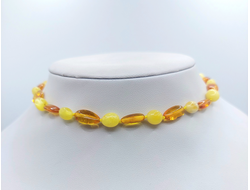 Детские бусы из обработанного янтаря через узелок 00780
